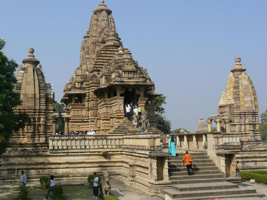 Golden-Triangle-Tour-with-Khajuraho-and-Varanasi